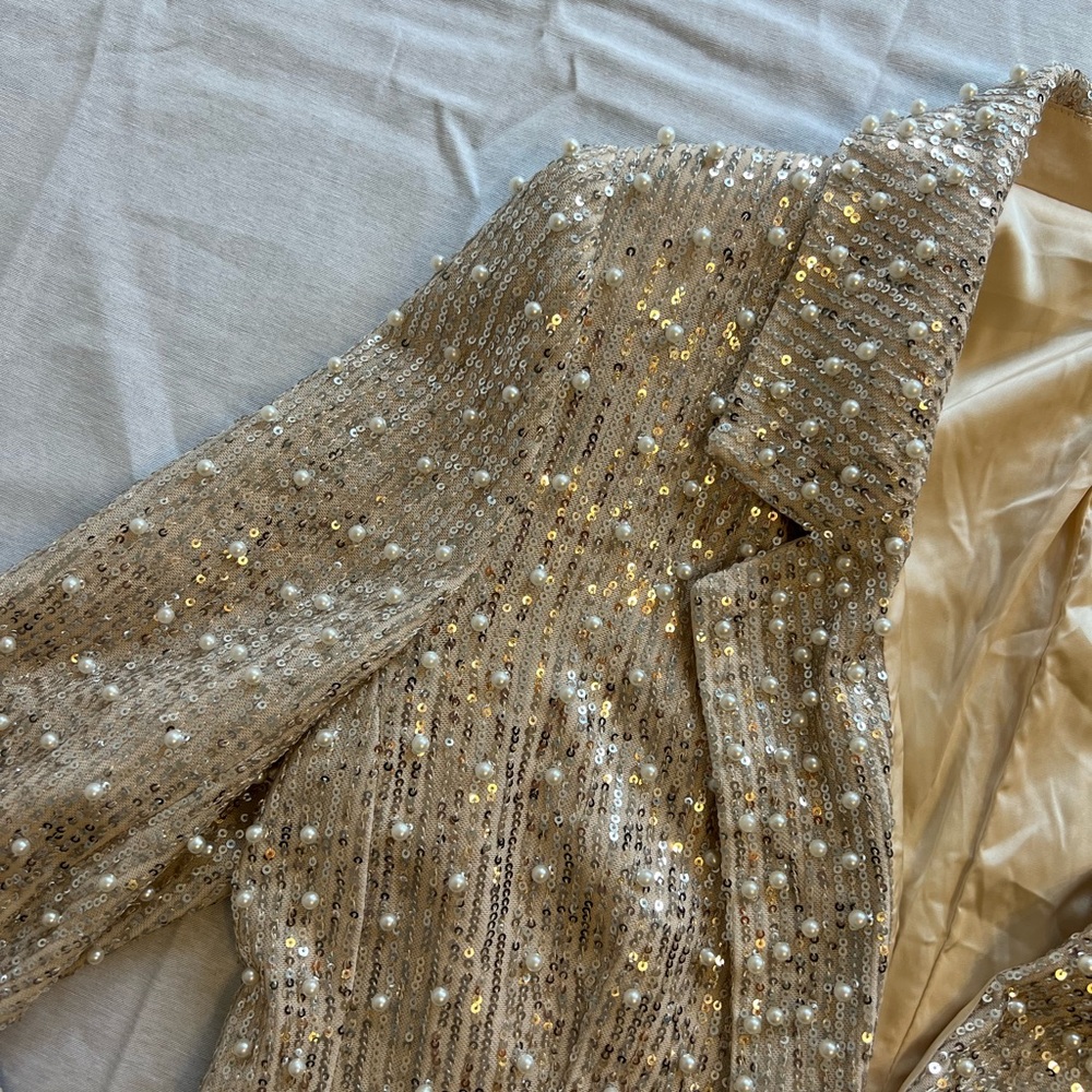 MABLE Silver Sequin With Pearls Women's Statement Piece Blazer NWT - Picture 3 of 13
